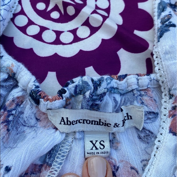 NWOT Abercrombie & Fitch Floral Halter Drape Top - Picture 4 of 7